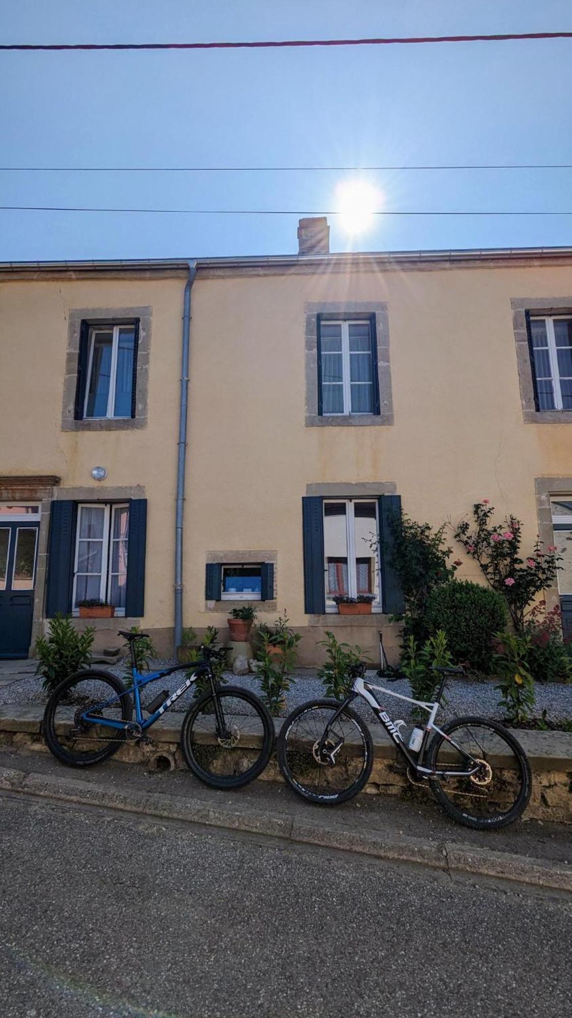 Maison Egalite Melay  외부 사진