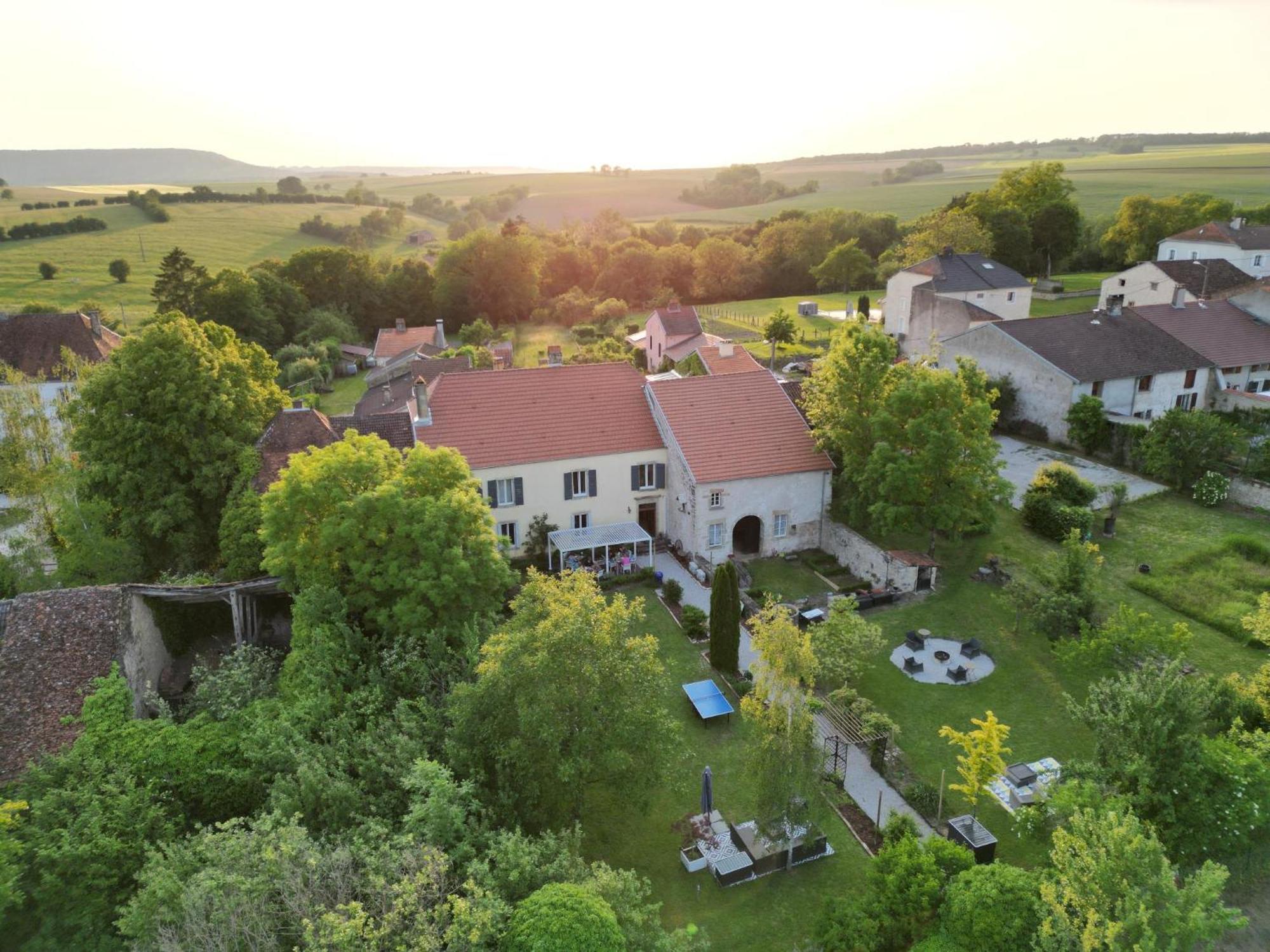 Maison Egalite Melay  외부 사진